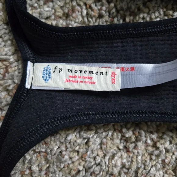 NWT Free People Movement XS Ribbed Black Free Throw Crop Bra Top Activewear - Picture 2 of 6